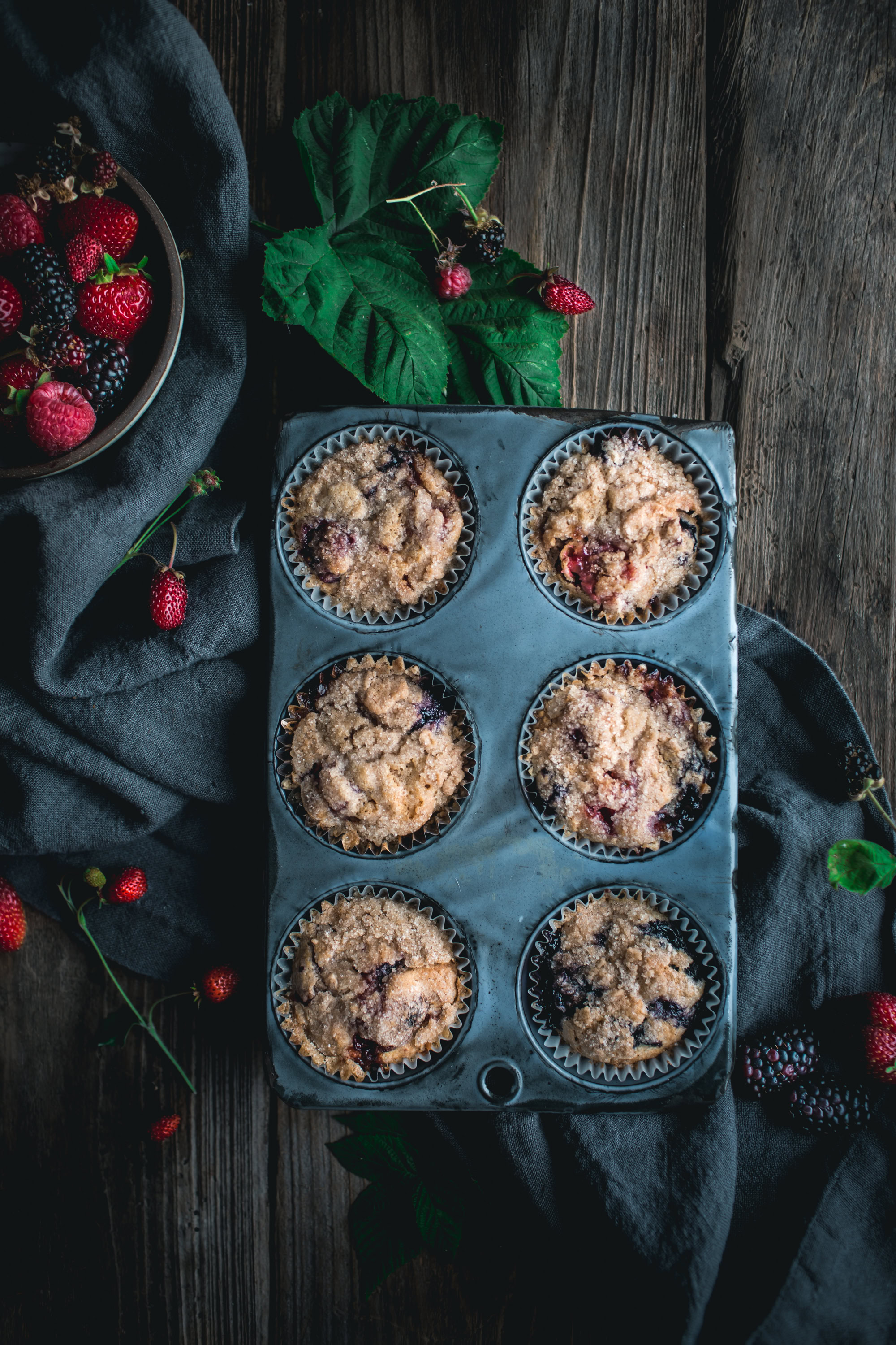 banana, berry, muffins, crumb, topping, cinnamon, strawberry, blueberry, raspberry, cherry
